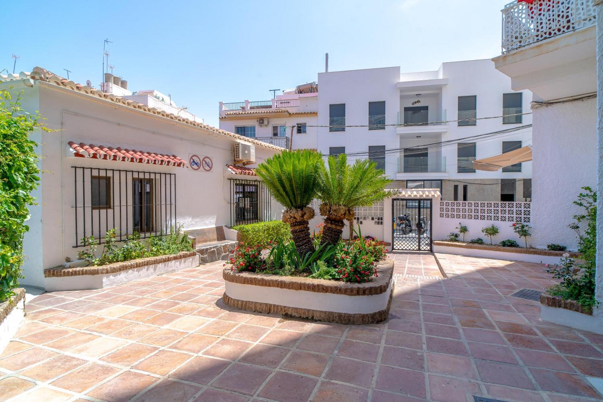 Coronado 148 Apartments Casasol 네르하 외부 사진