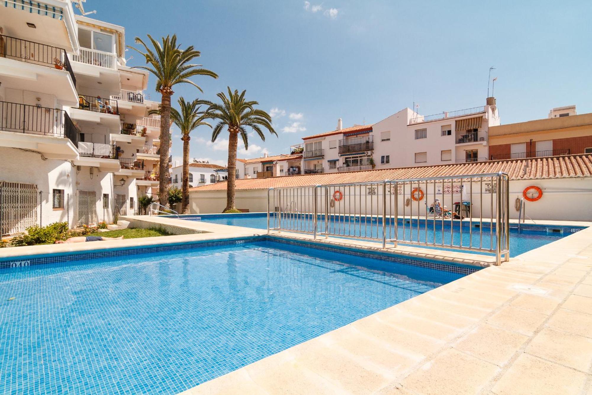 Coronado 148 Apartments Casasol 네르하 외부 사진
