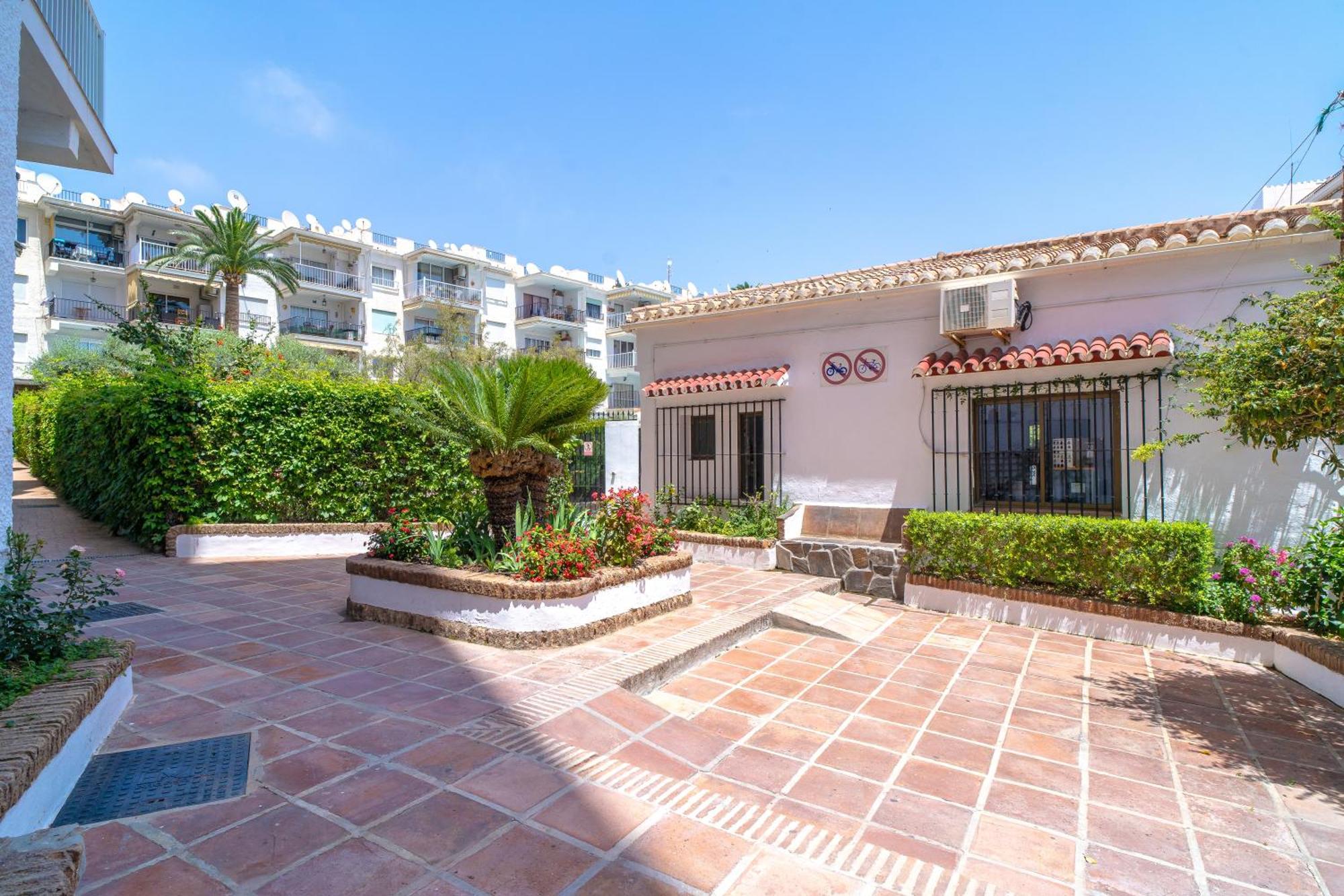 Coronado 148 Apartments Casasol 네르하 외부 사진