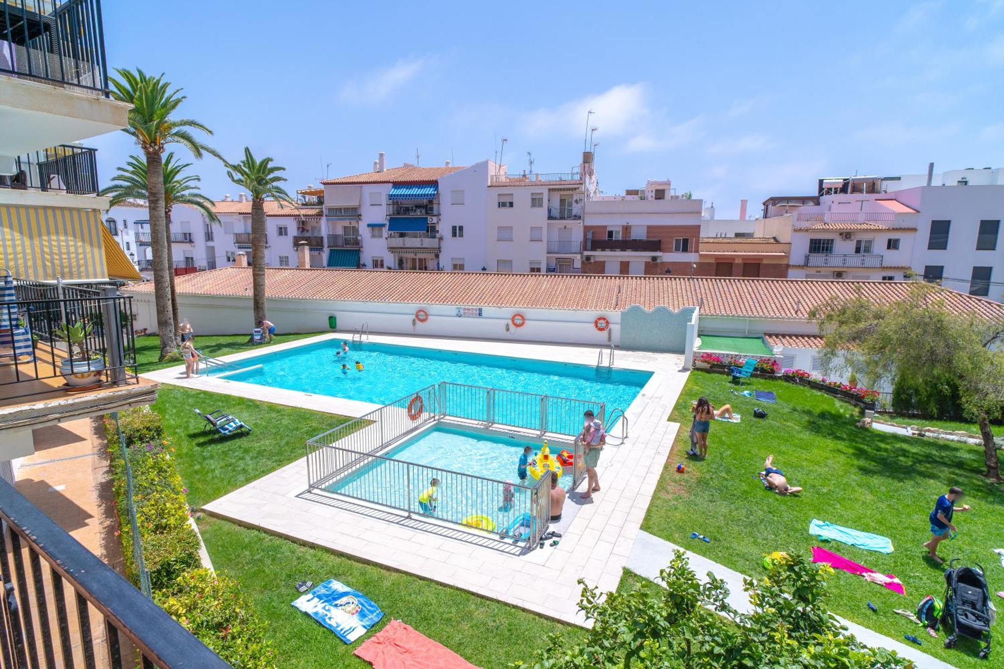 Coronado 148 Apartments Casasol 네르하 외부 사진